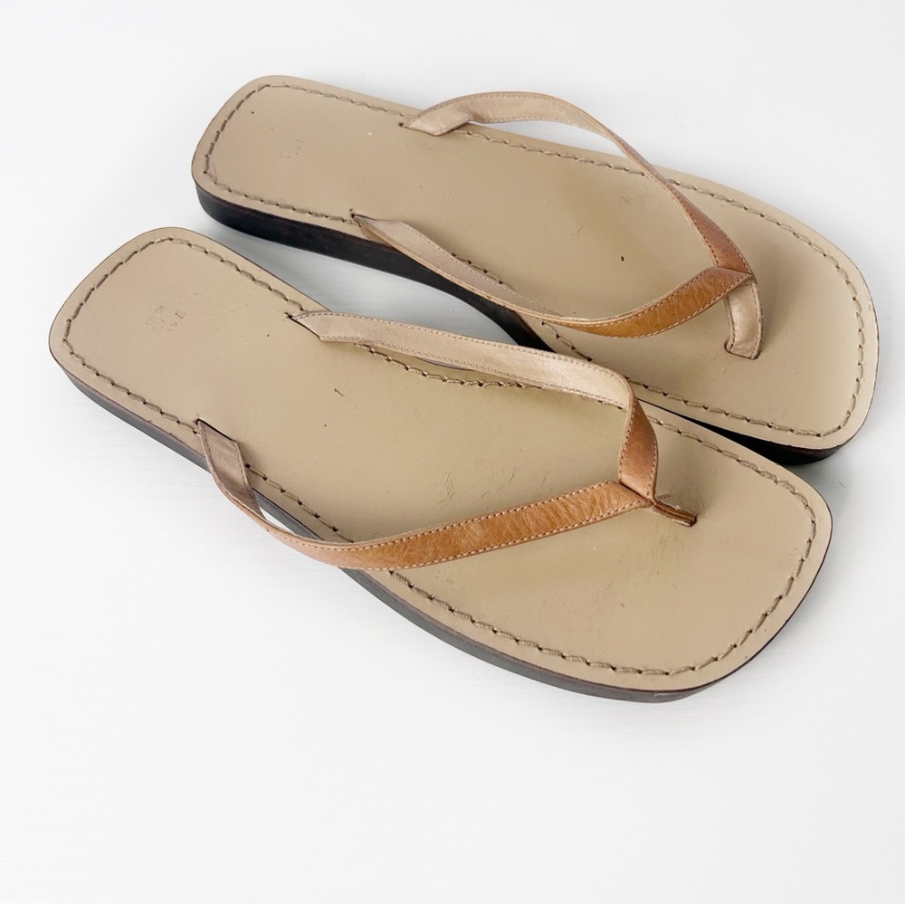 Gap Leather Strap Flip Flops Sz 8